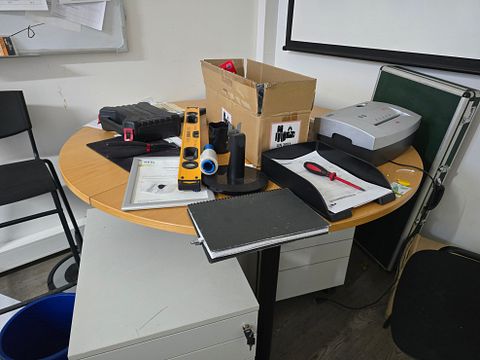 Image 3/8