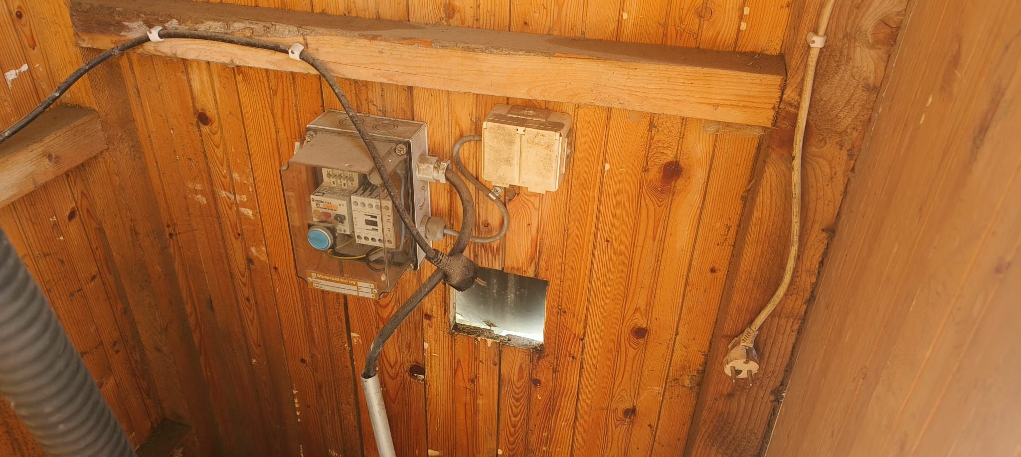 Image 9/10