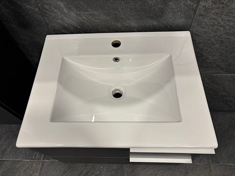 Image 2/7