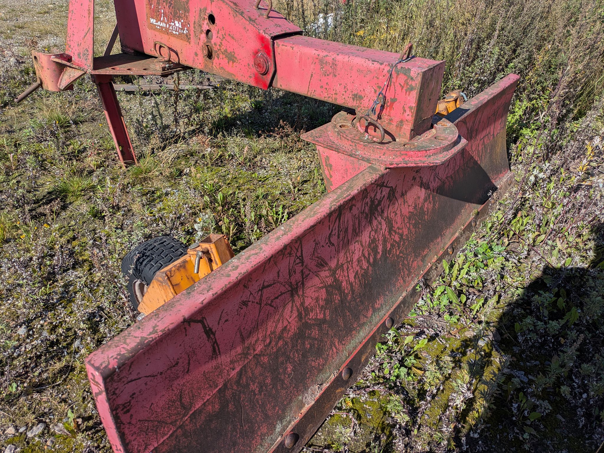 Image 4/8