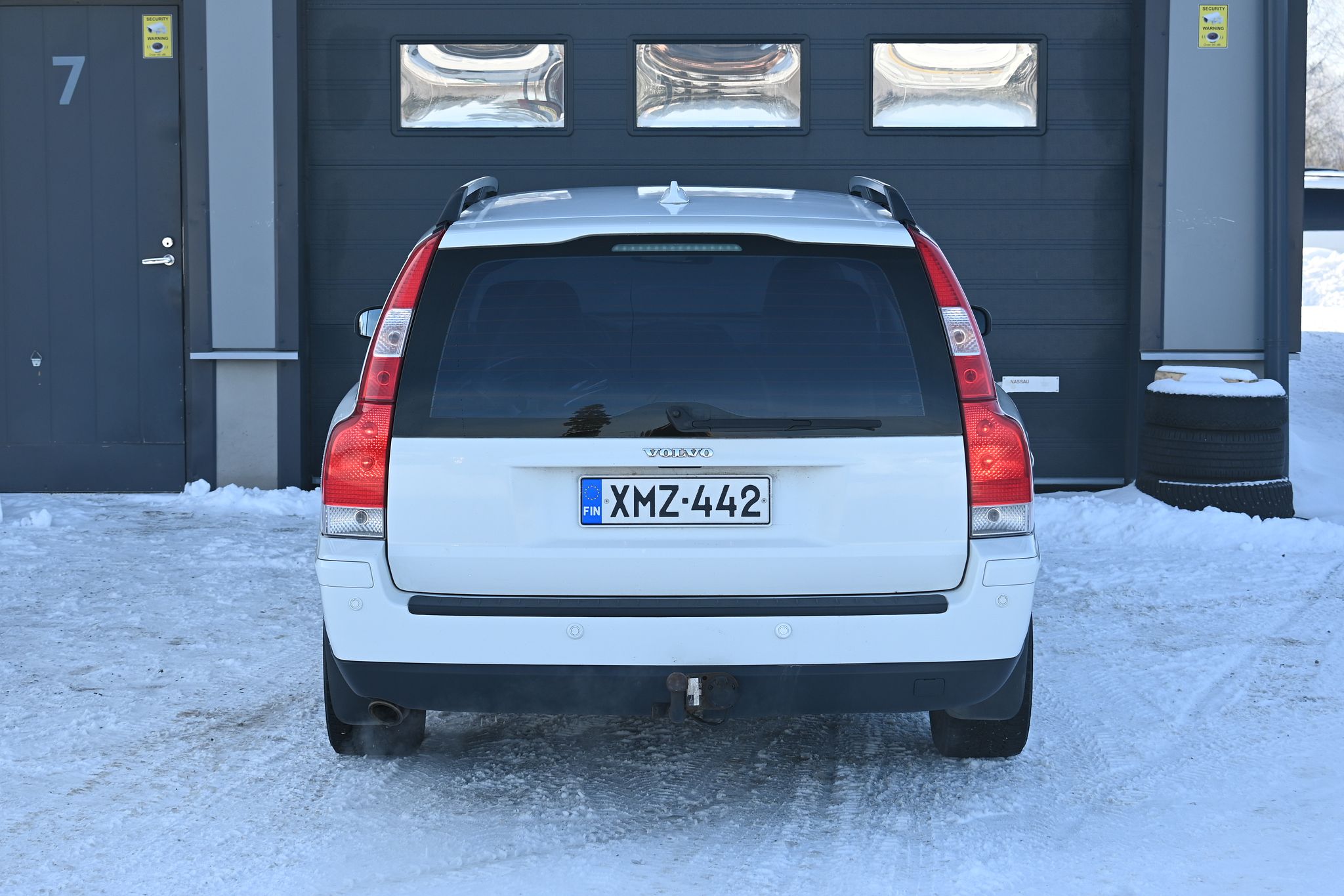 Image 7/46