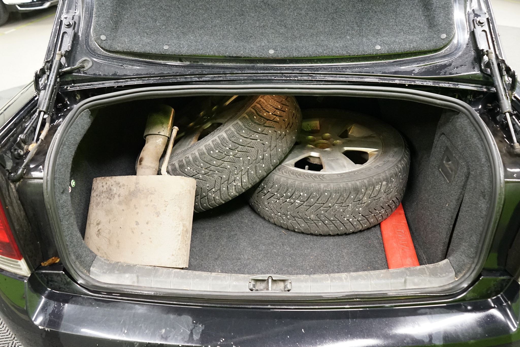 Image 8/36