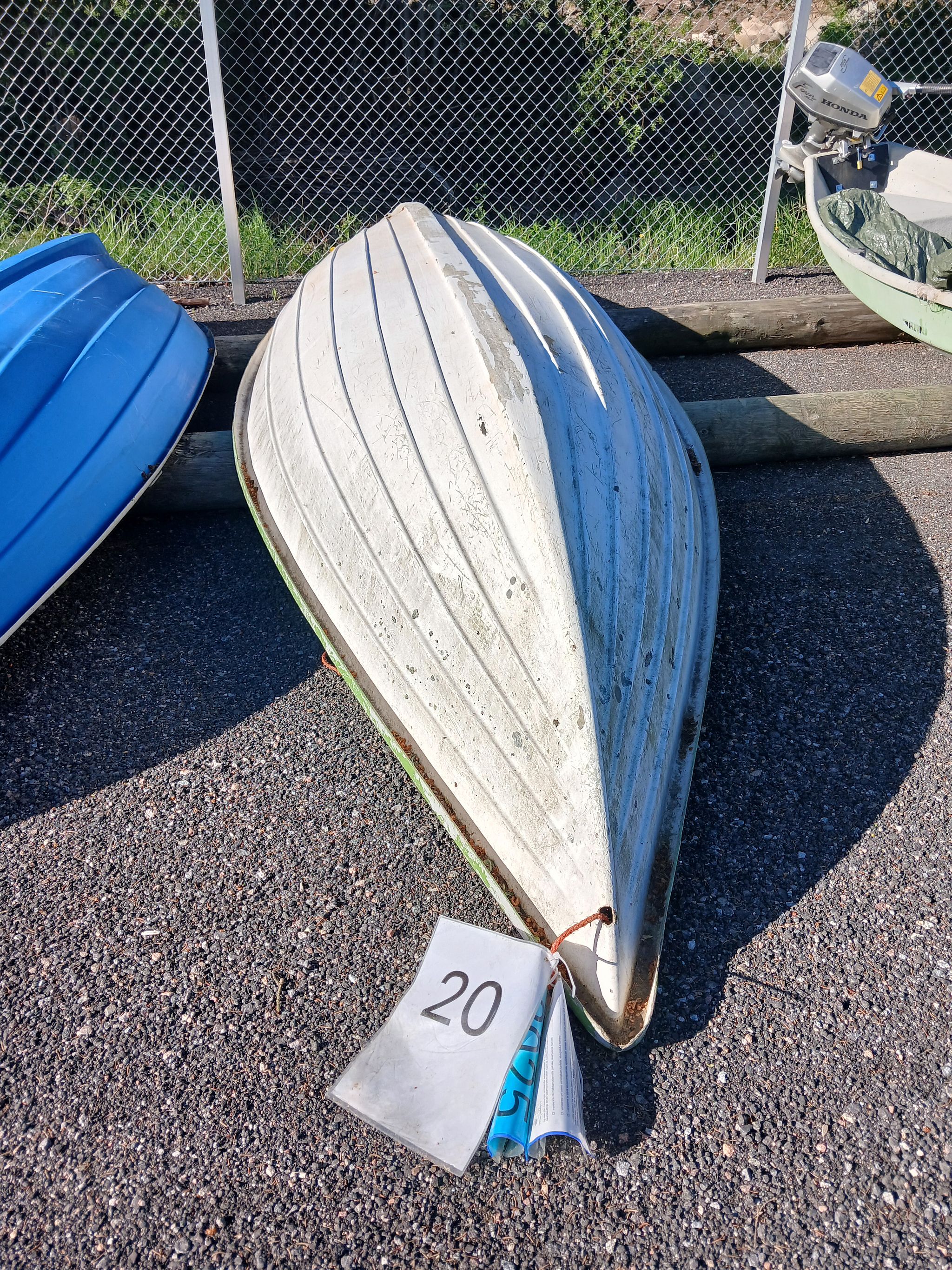 Image 3/6