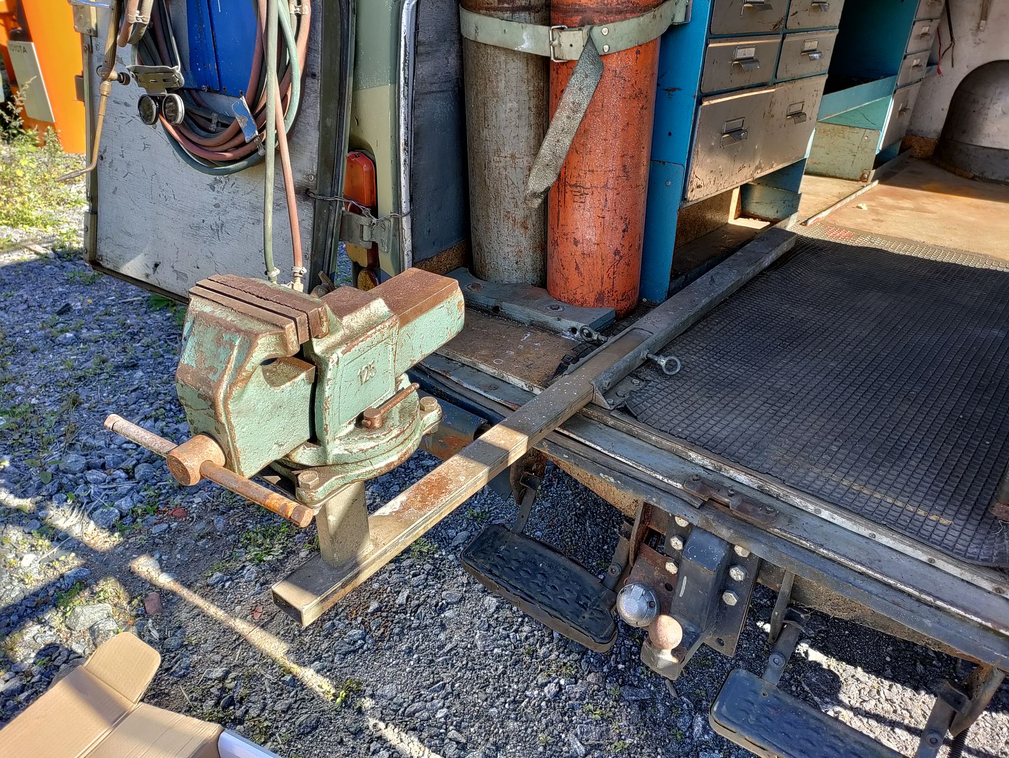 Image 23/29