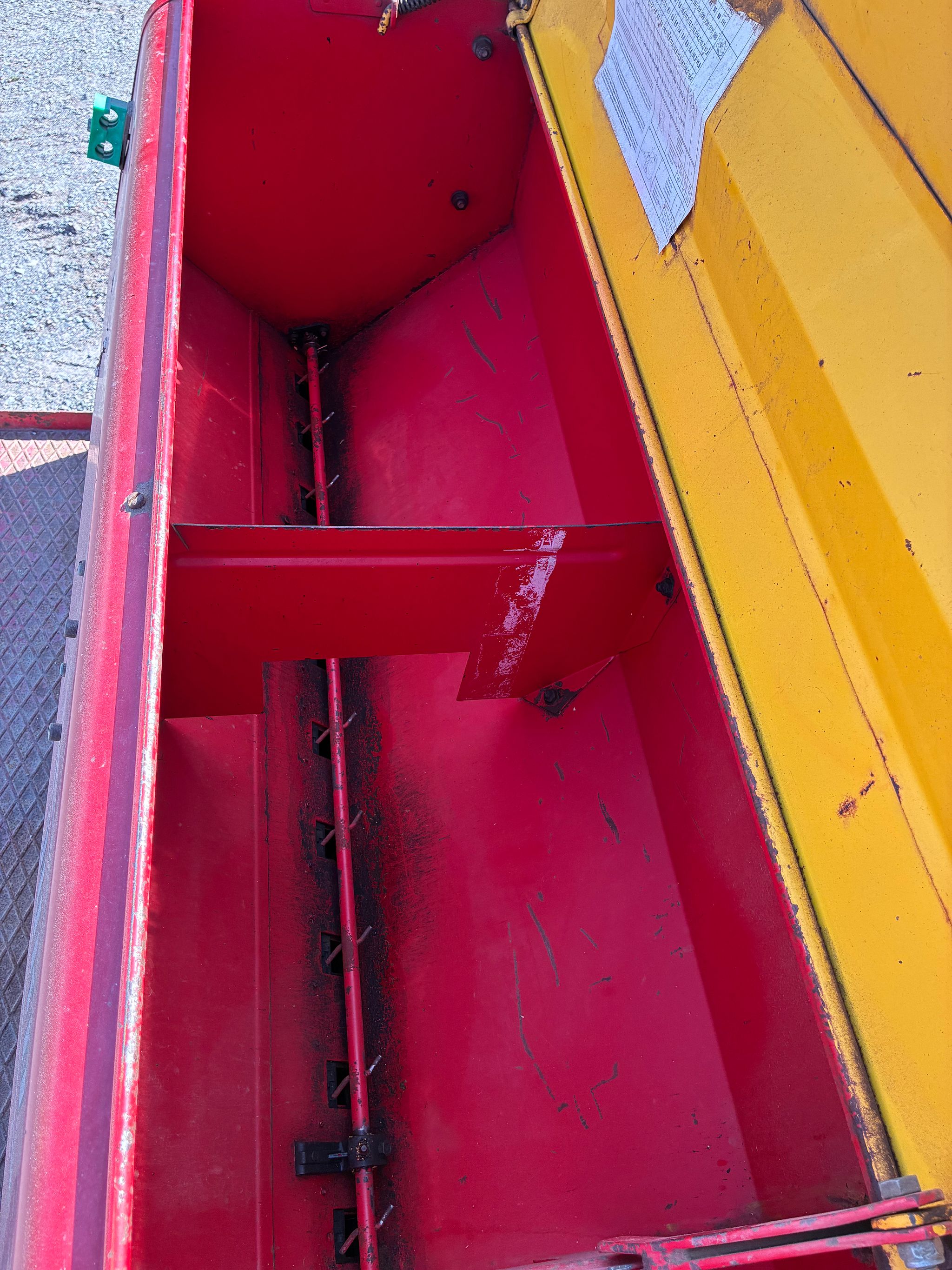 Image 5/9