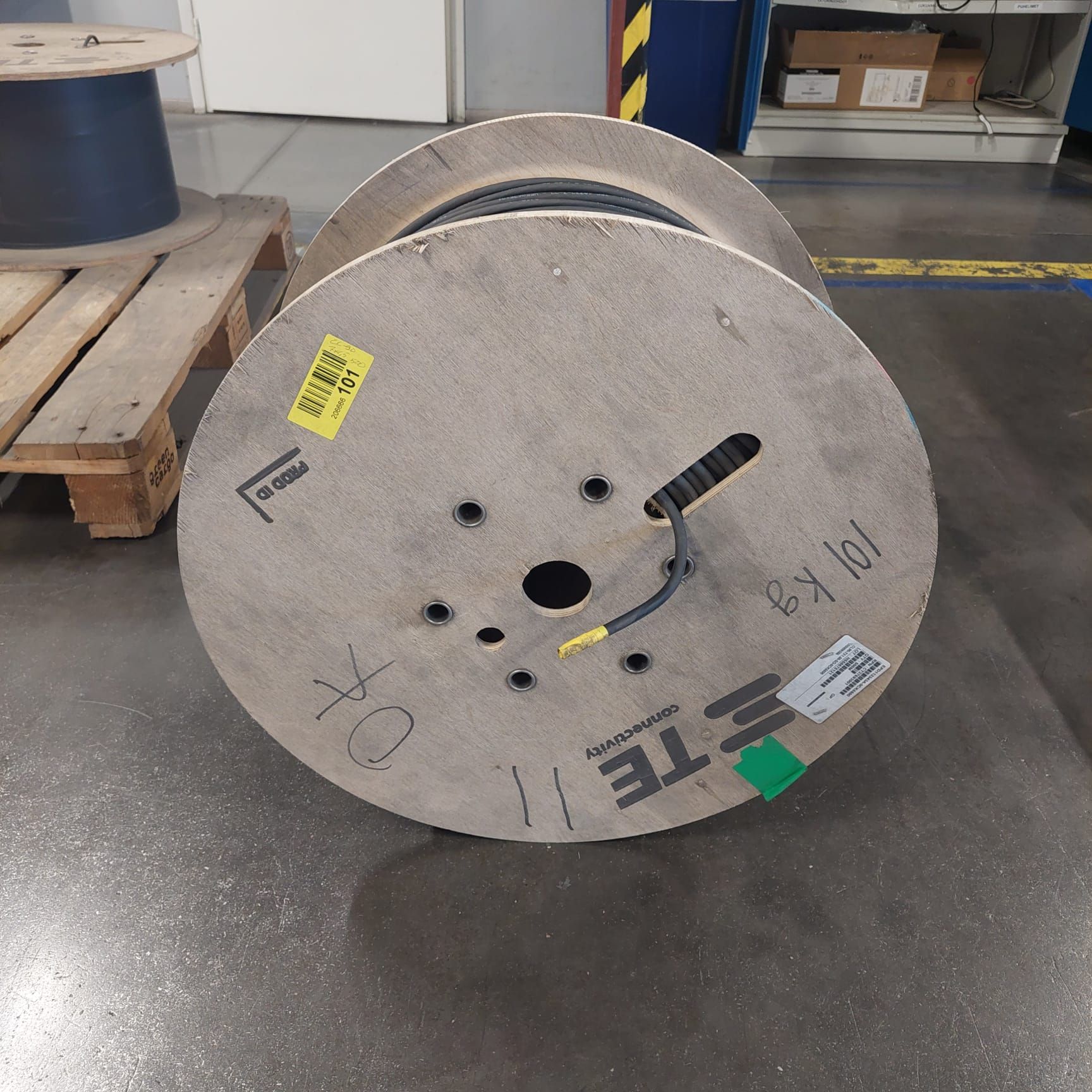 Image 1/2
