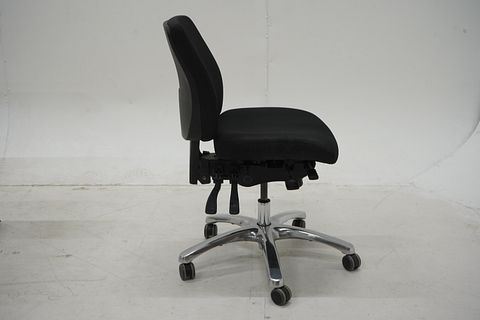 Image 12/12