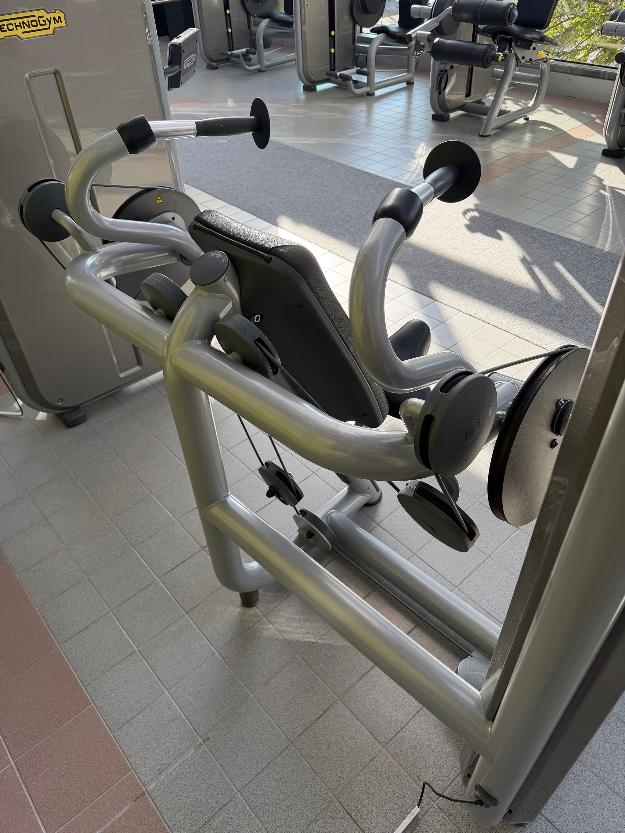 Image 6/9