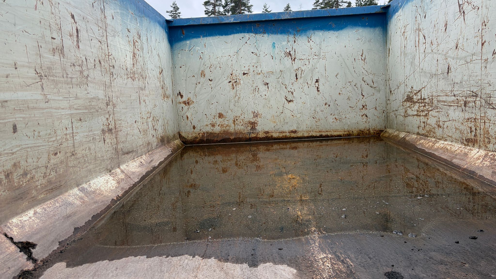Image 4/17