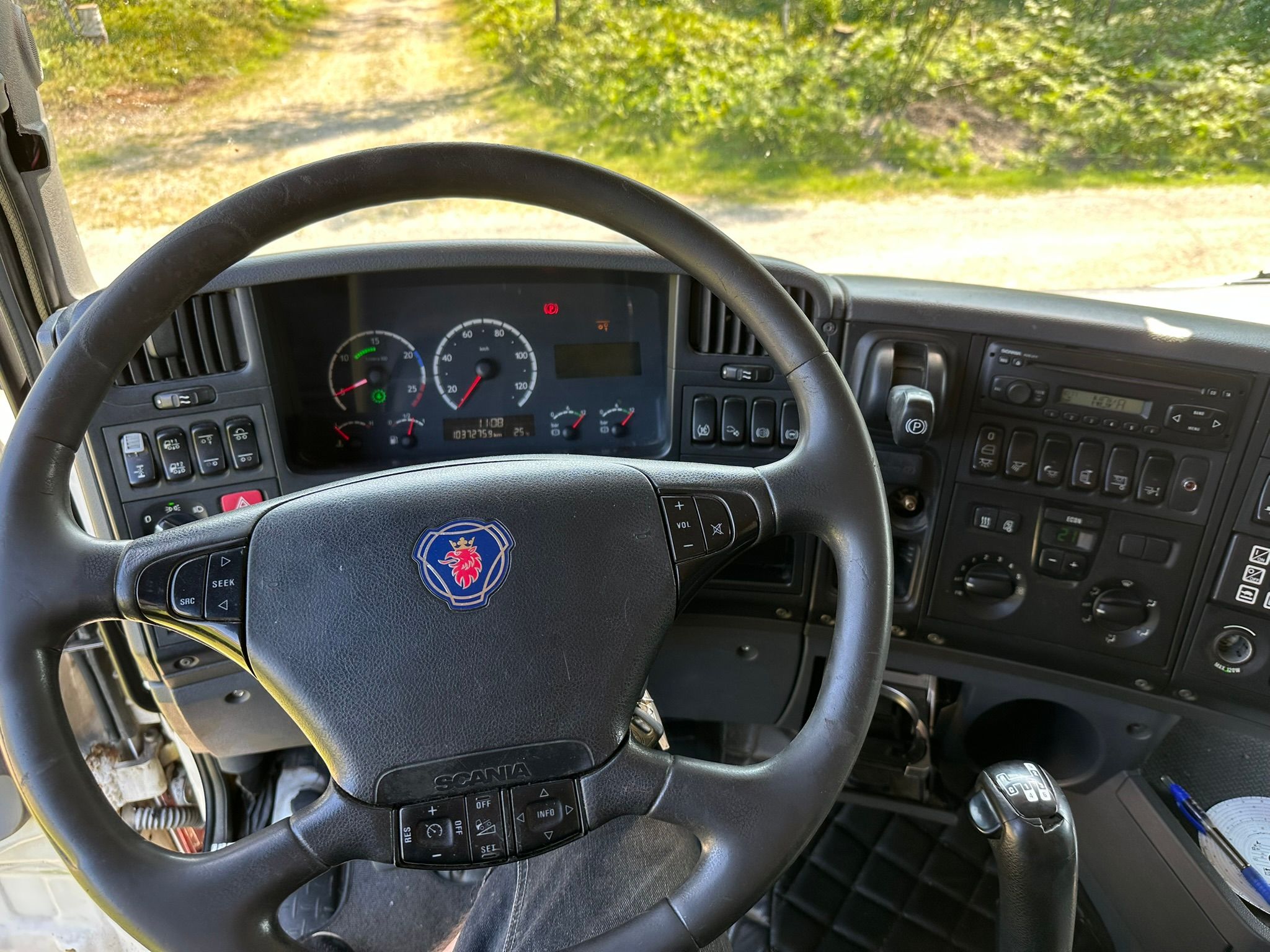 Image 6/16