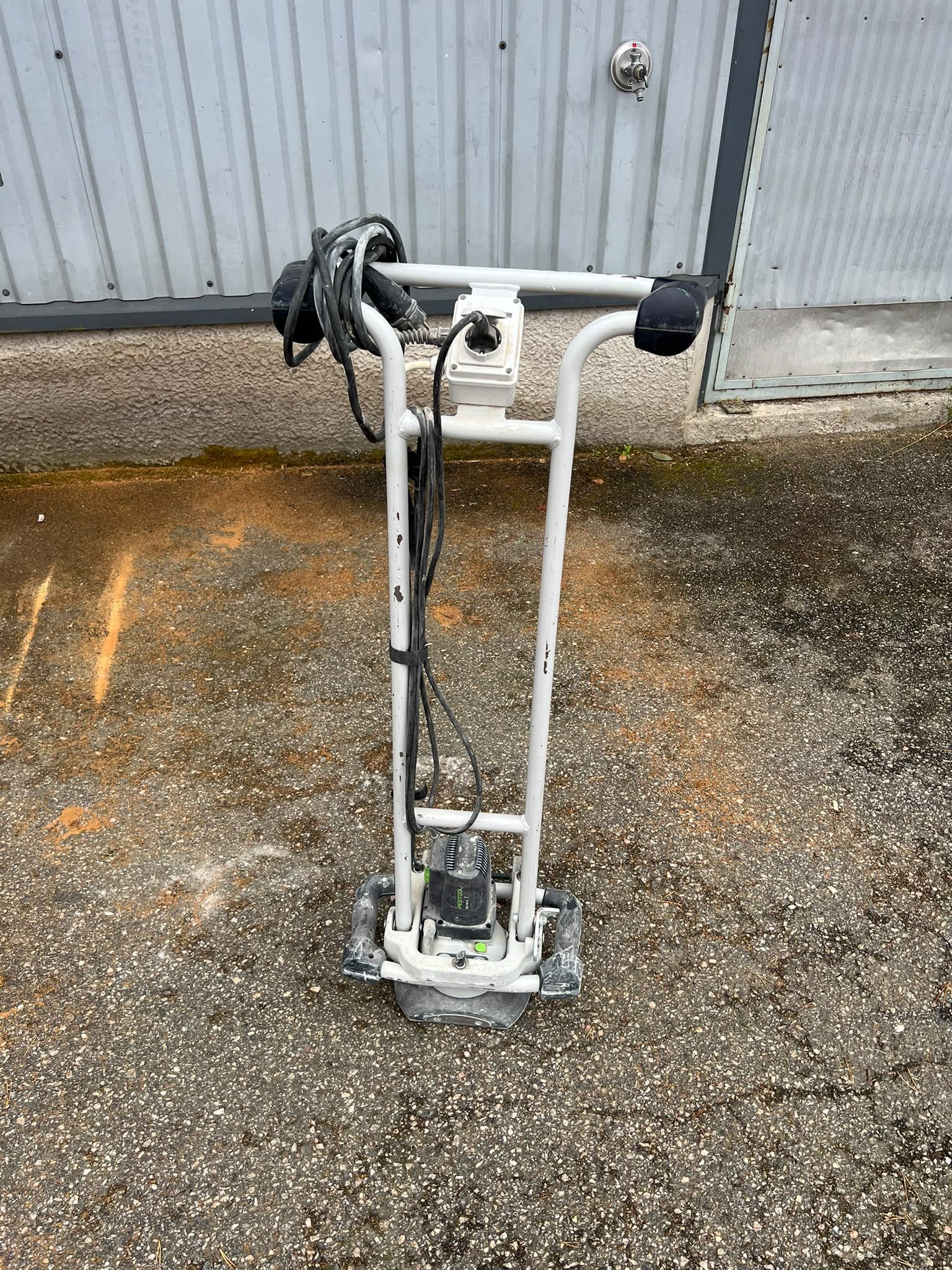Image 3/4