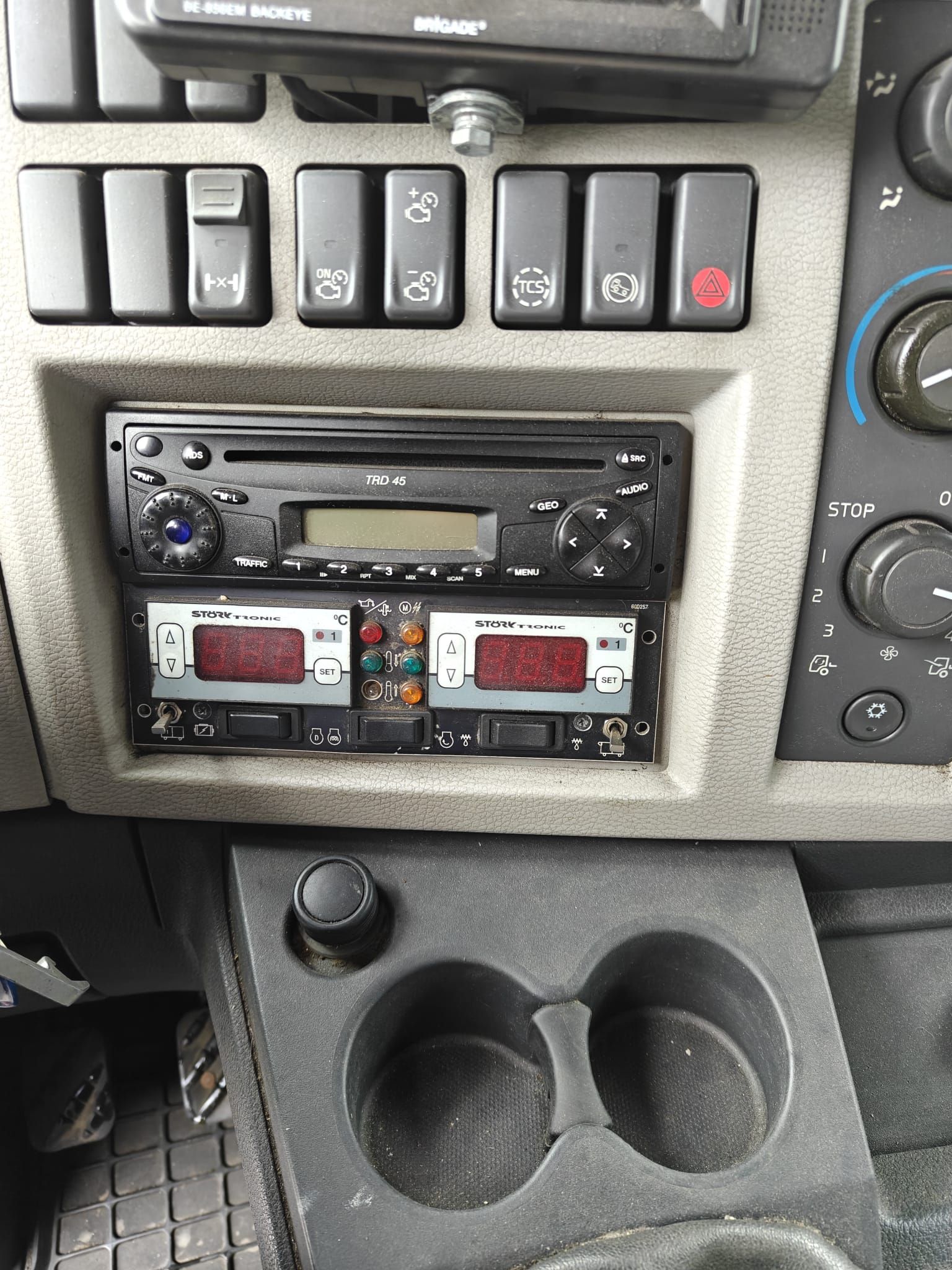 Image 6/10