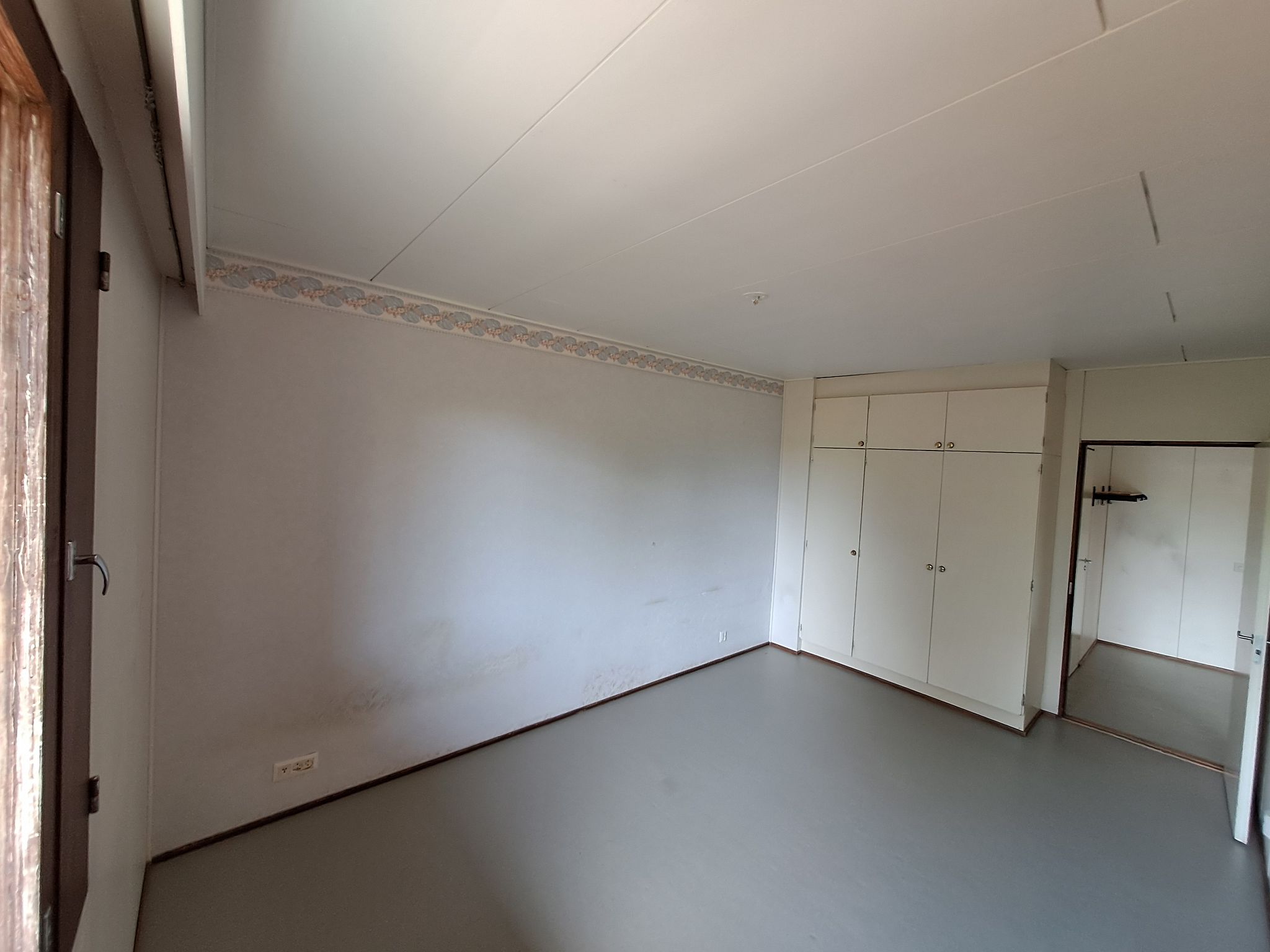 Image 44/68