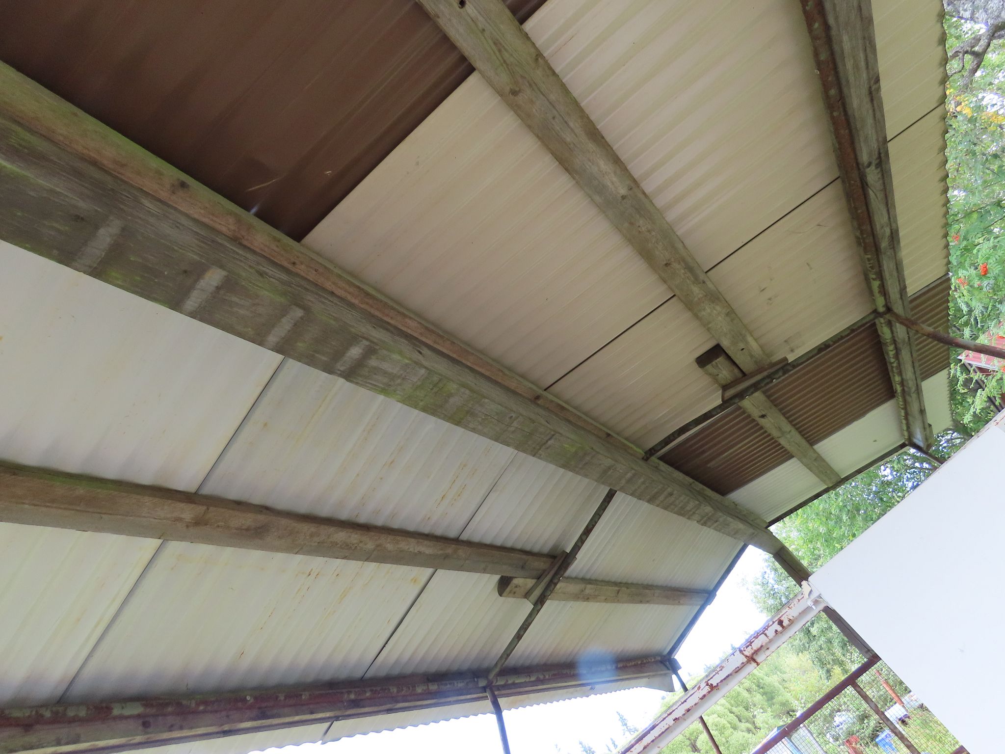 Image 5/9
