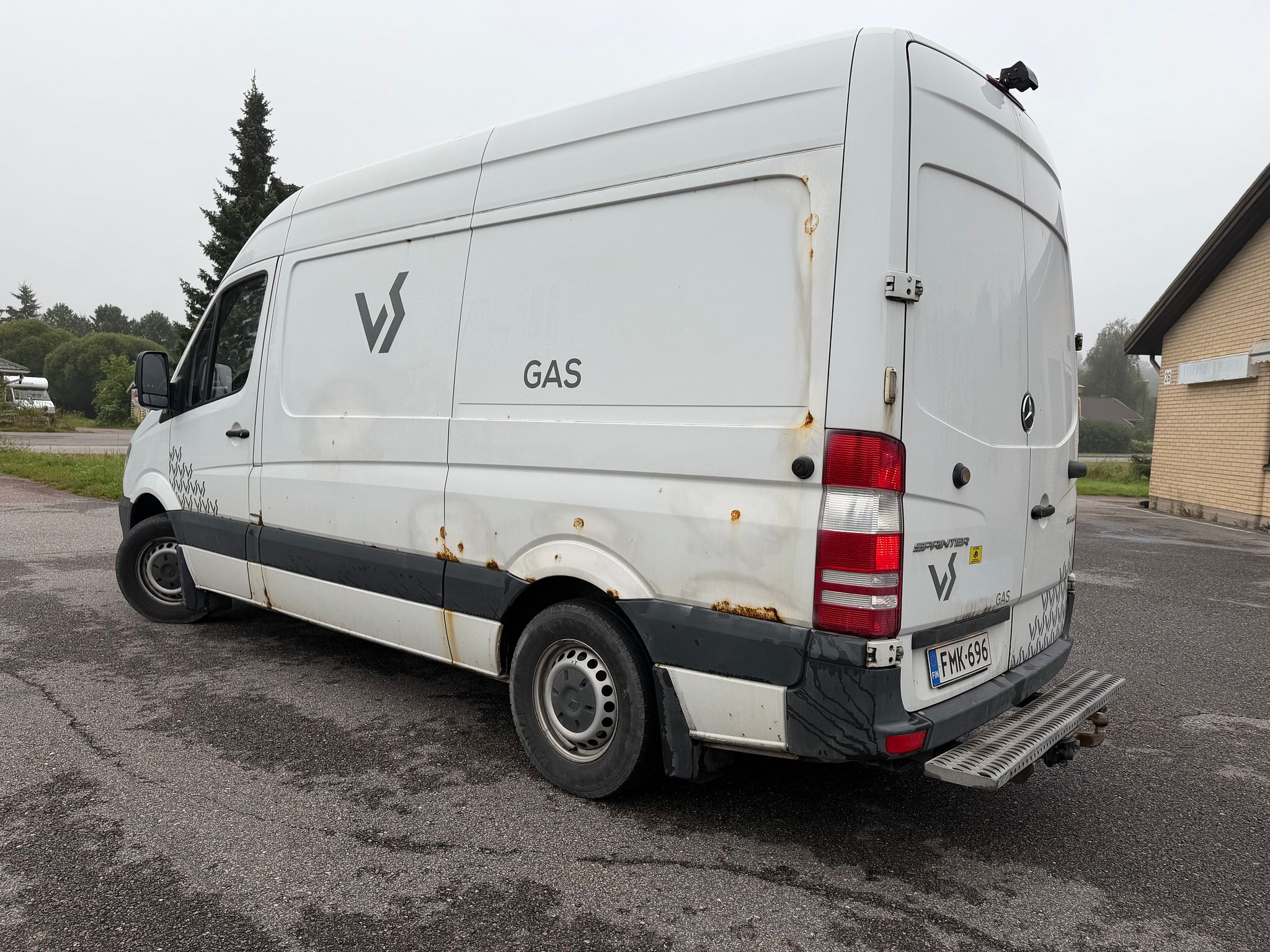 Image 18/87