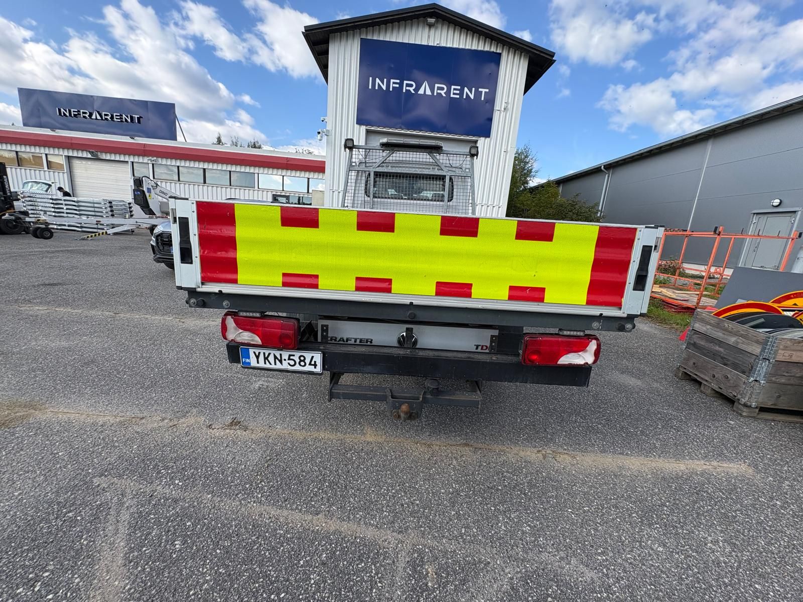 Image 8/12
