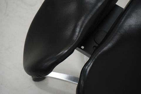 Image 6/7