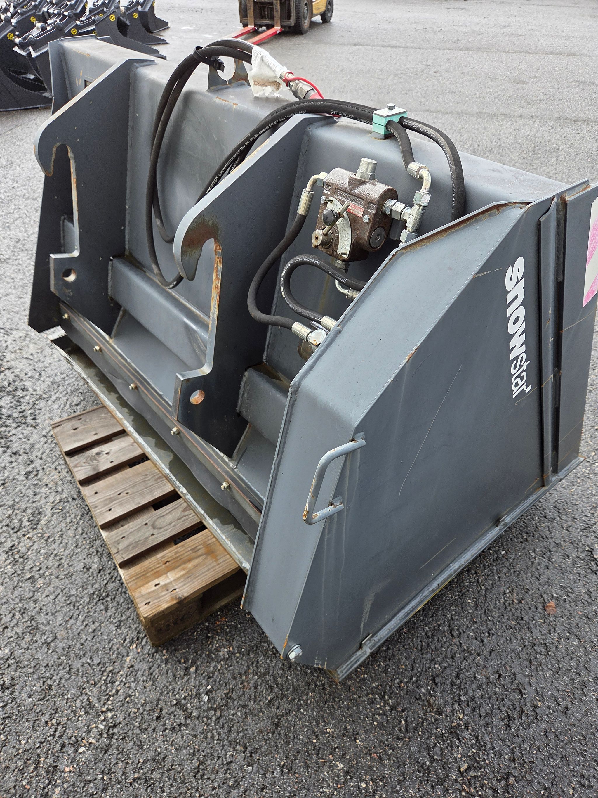 Image 3/3