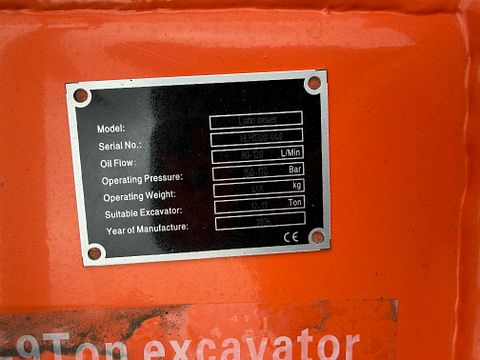 Image 3/9