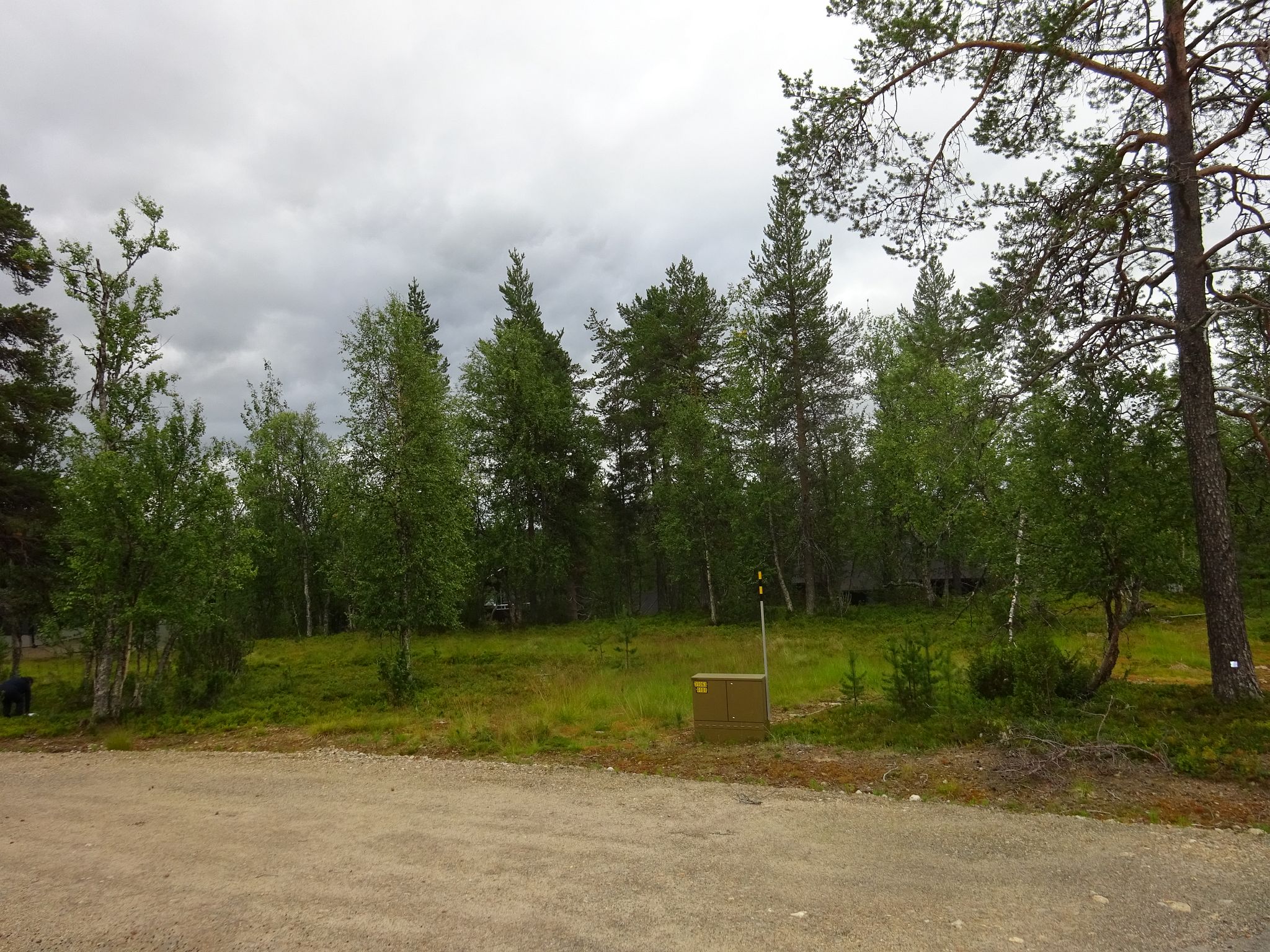 Image 6/9