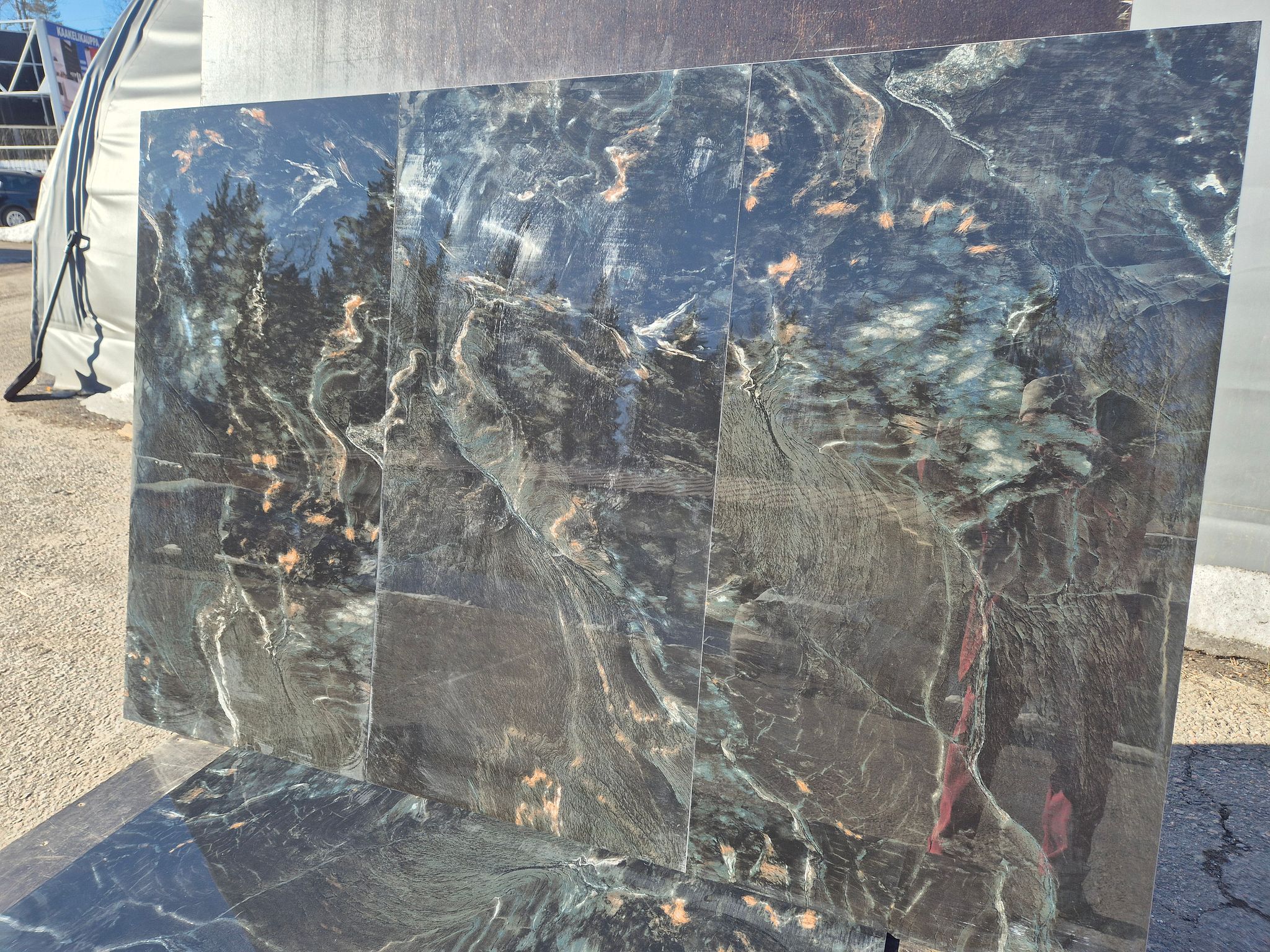 Image 11/33