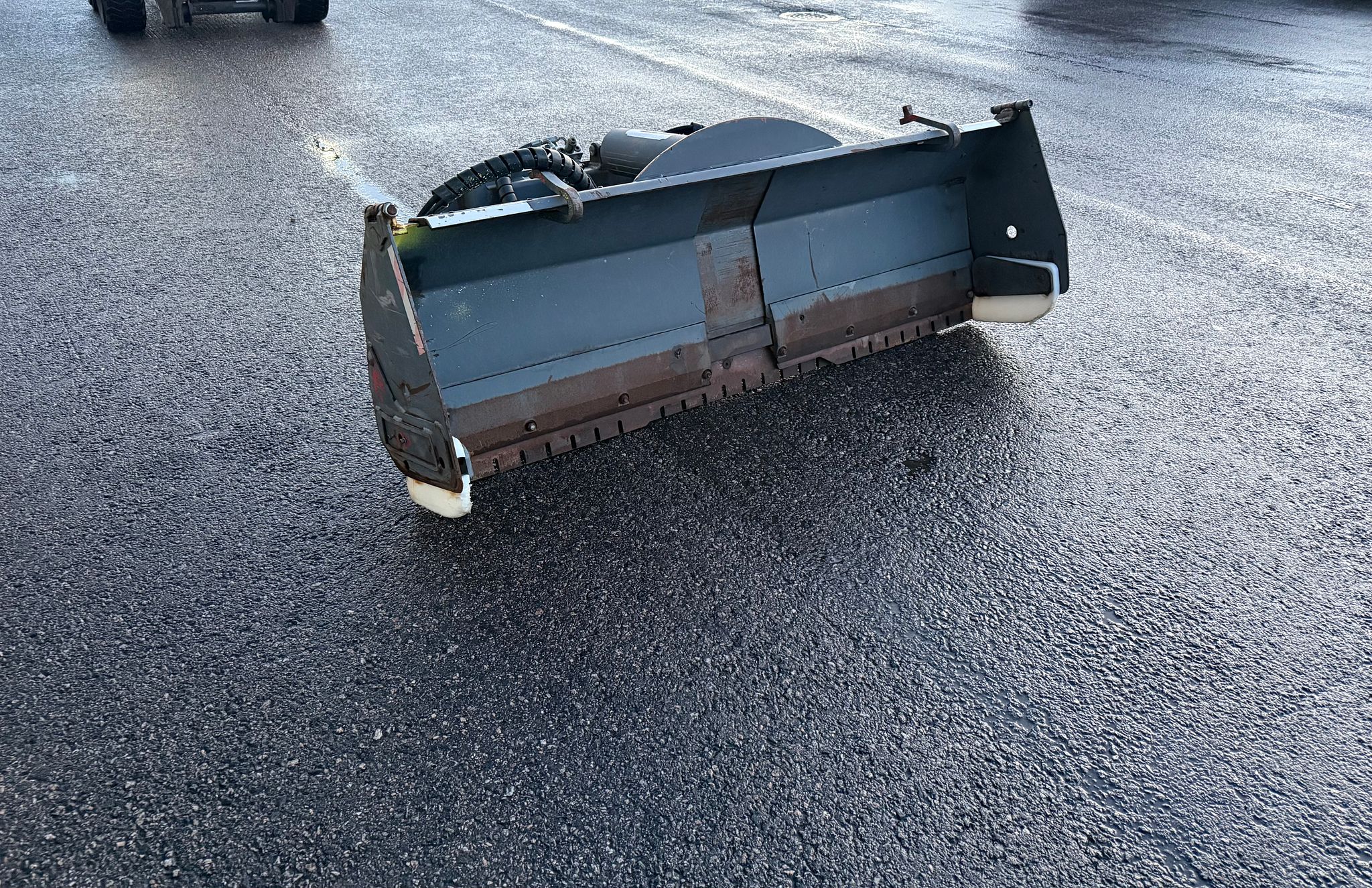 Image 3/4