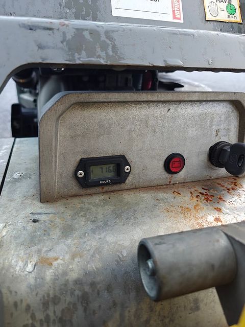 Image 3/6
