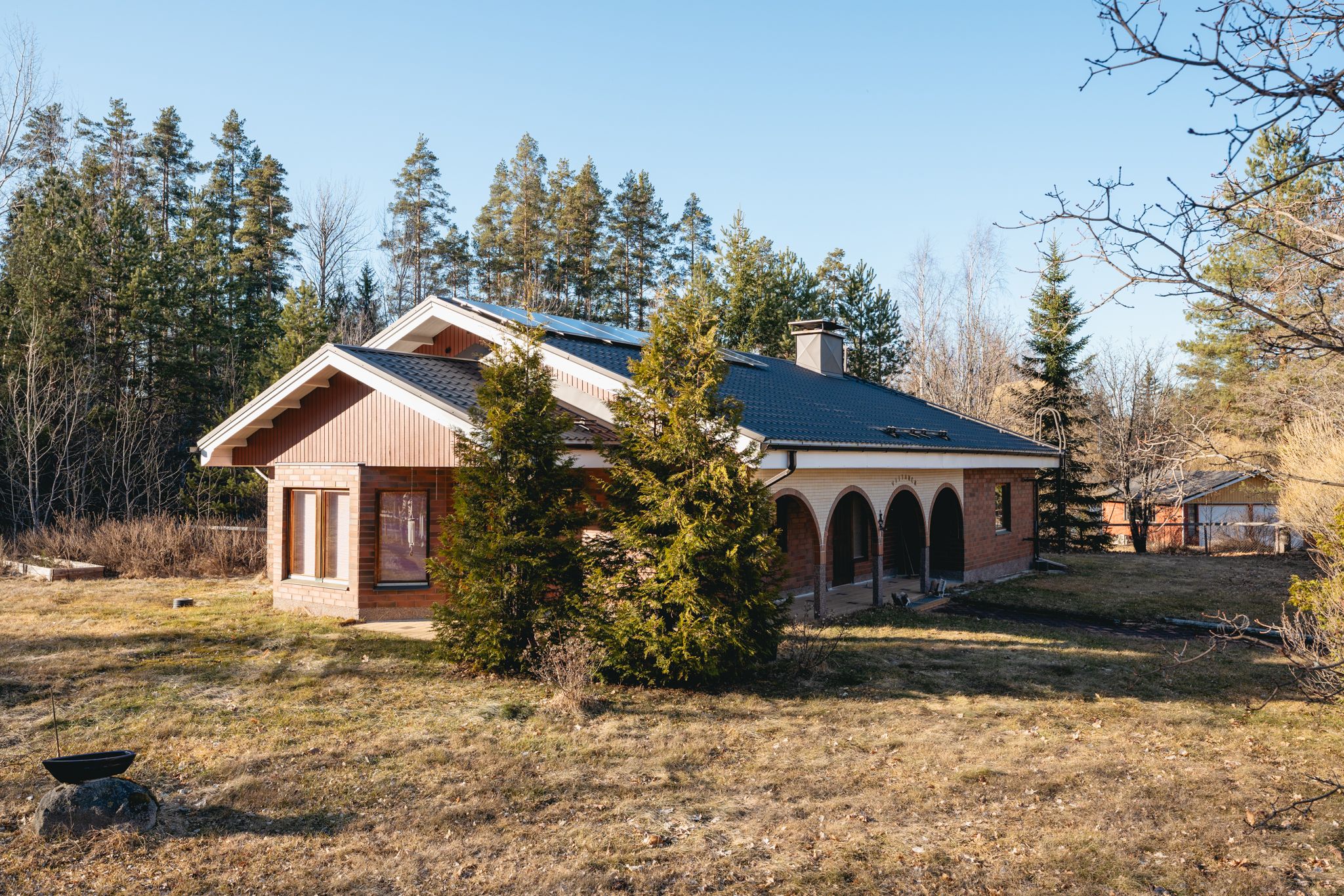 Image 1/19