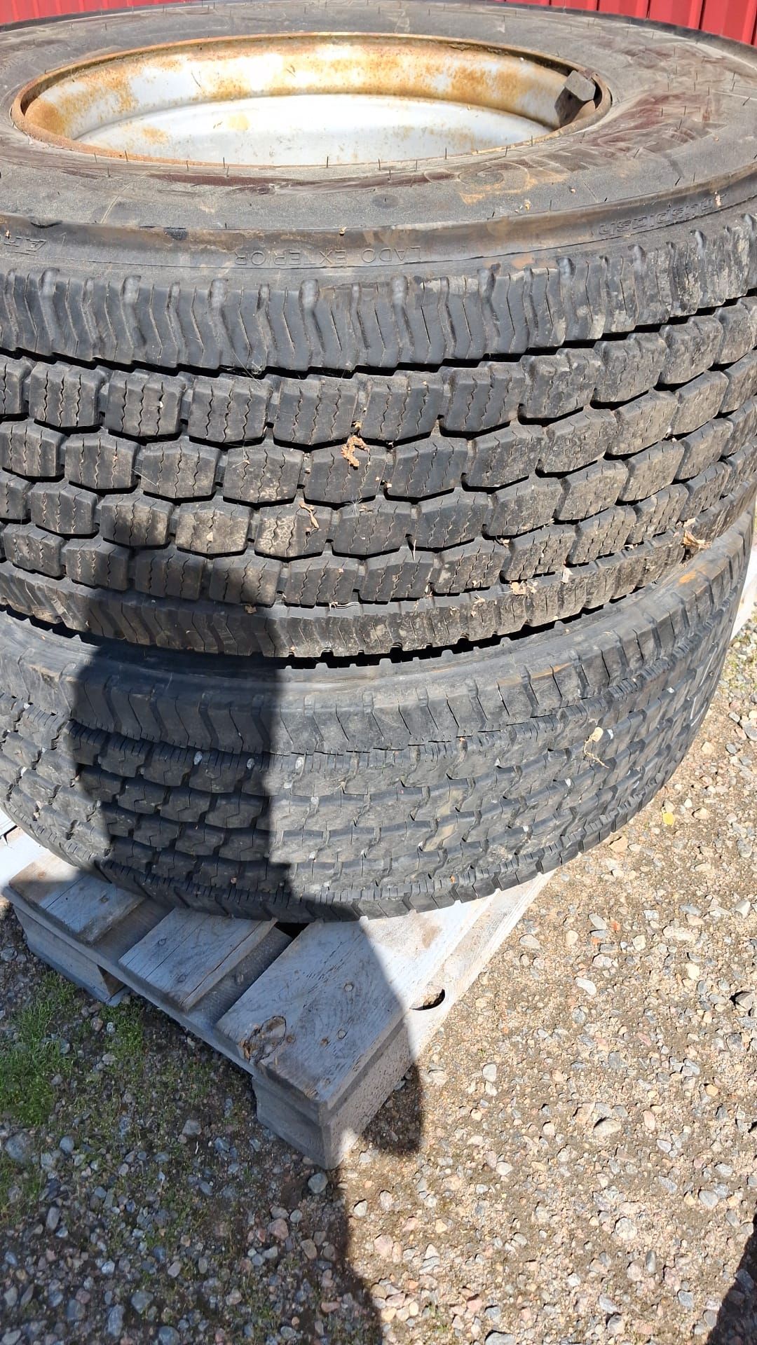 Image 1/2