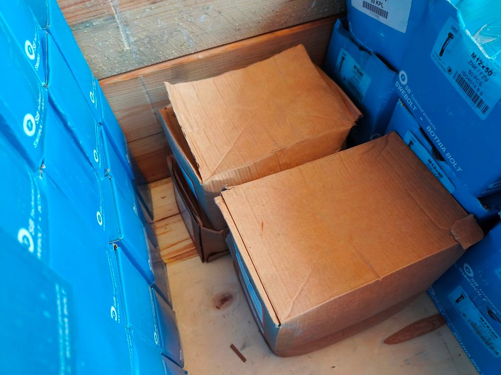 Image 11/19