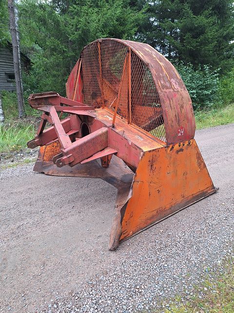 Image 6/9