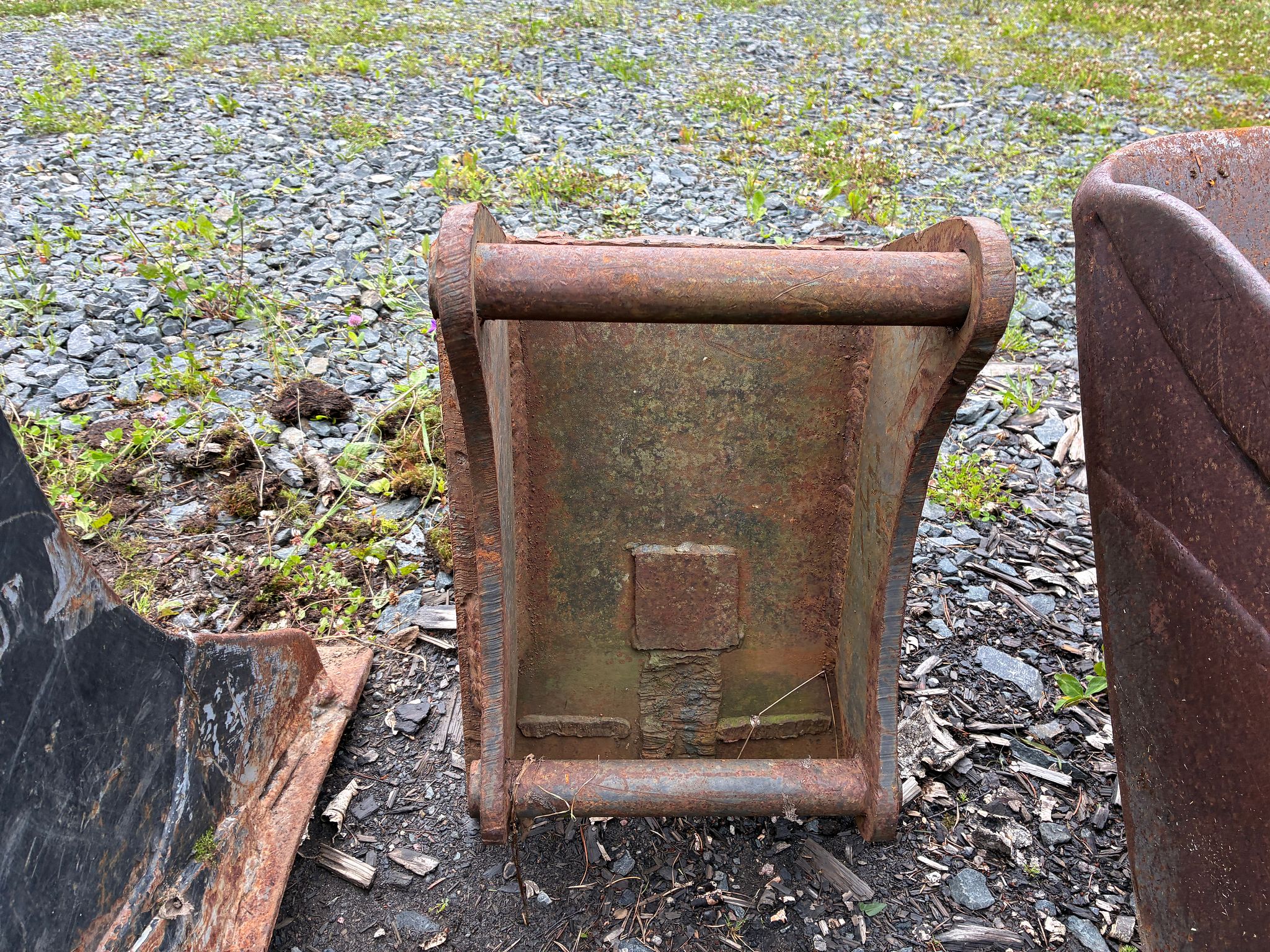 Image 4/4