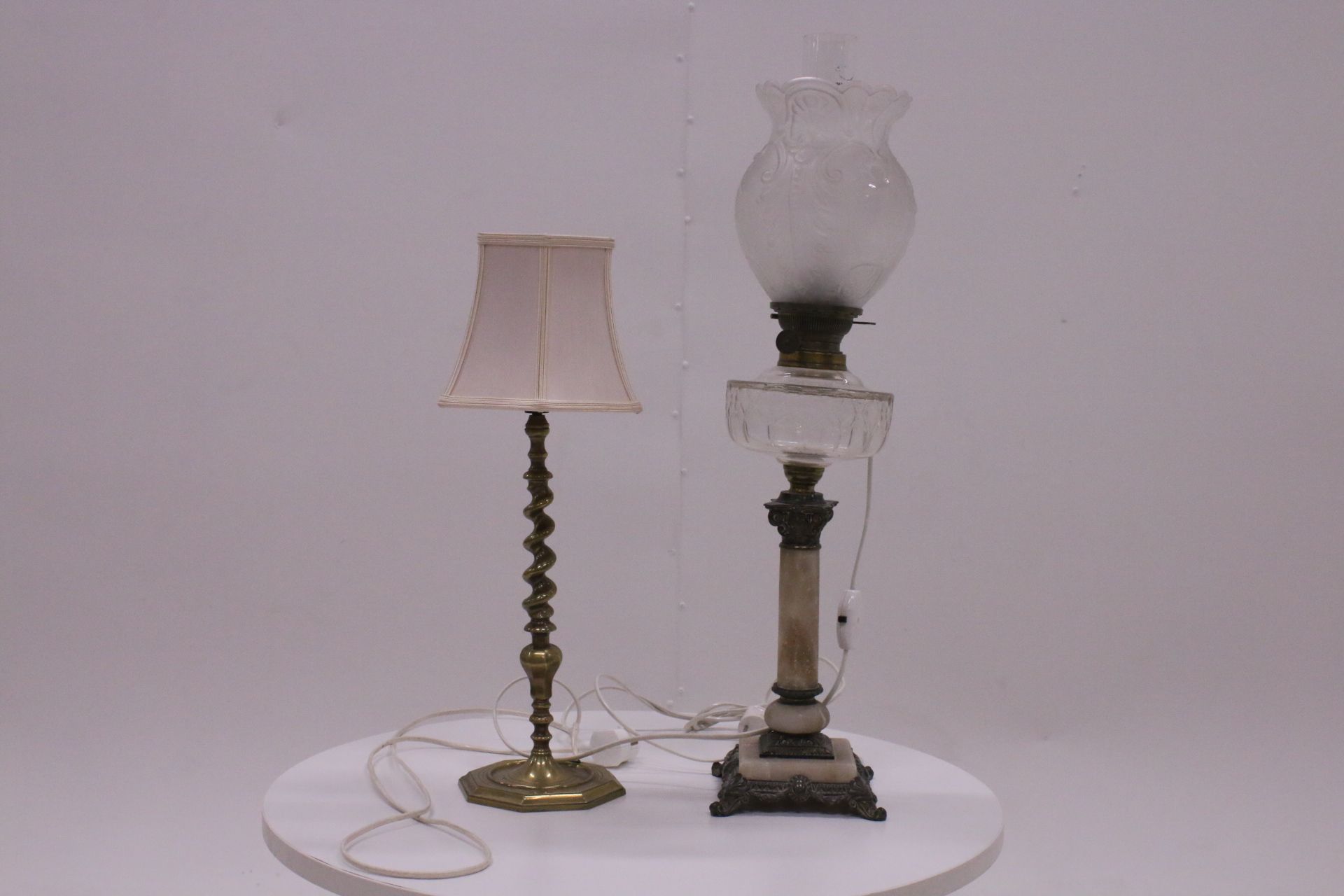 Image 1/15