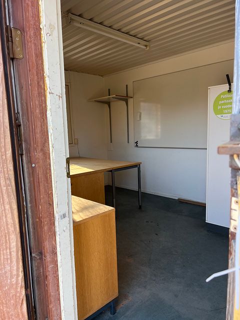 Image 5/8
