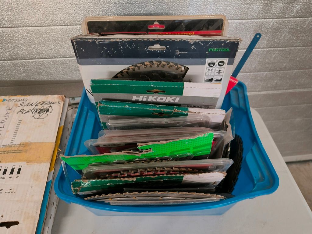 Image 3/84