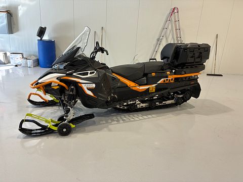 Image 8/8