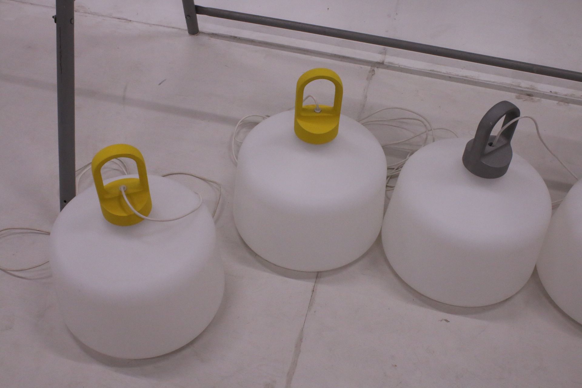 Image 8/10