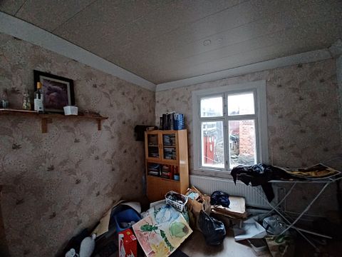 Image 46/100