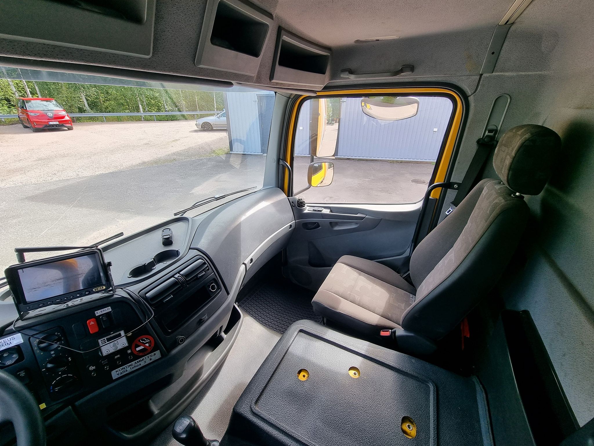 Image 12/19