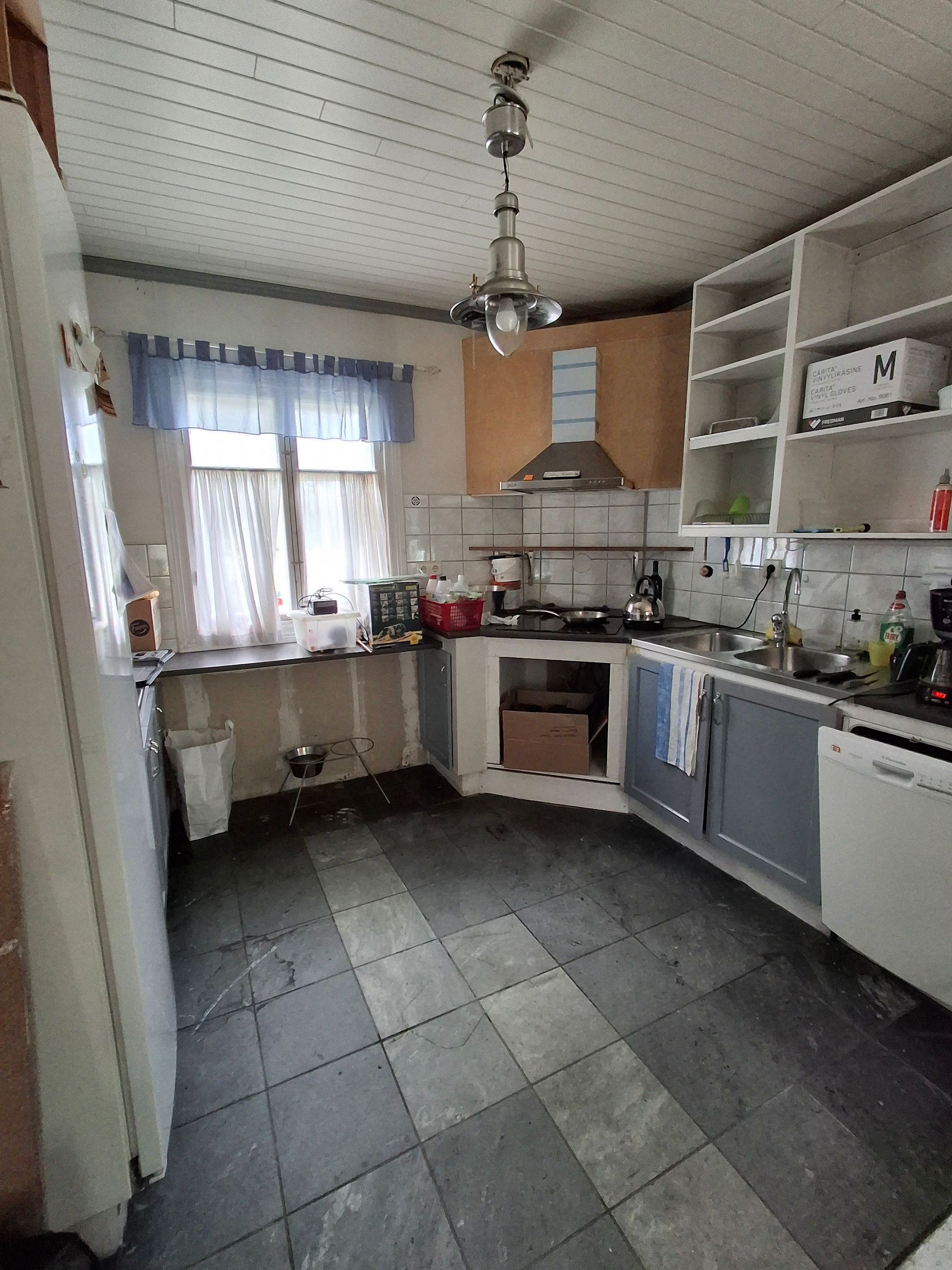 Image 16/60