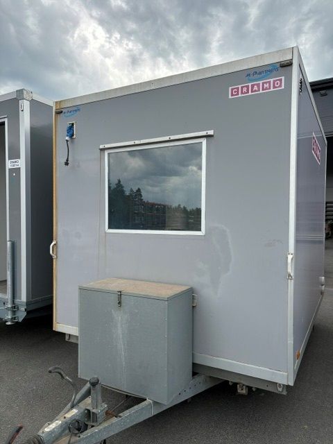 Image 6/8