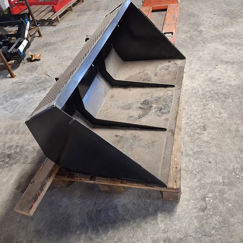 Image 1/5
