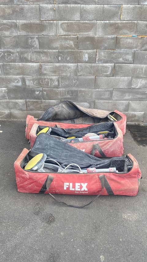 Image 8/8