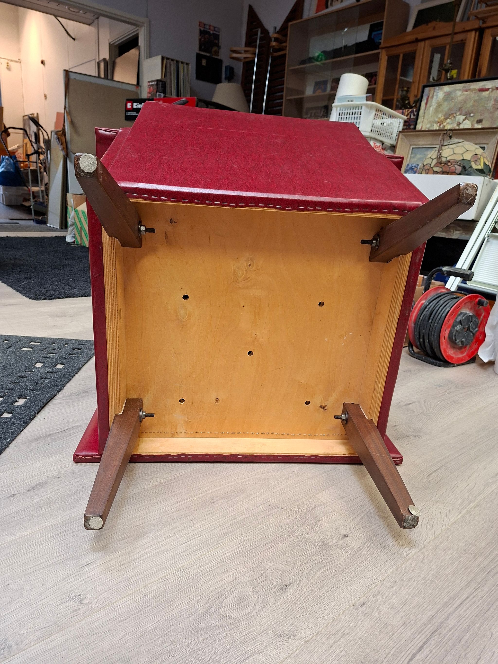 Image 3/13
