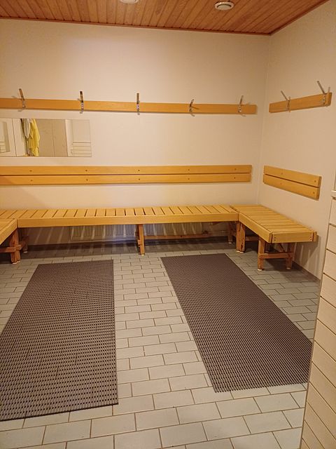 Image 20/79