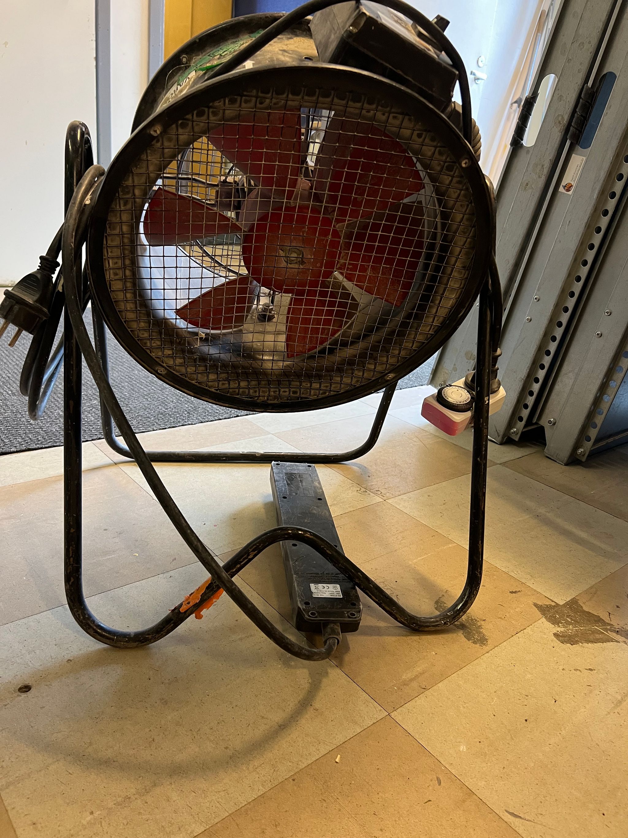 Image 6/6