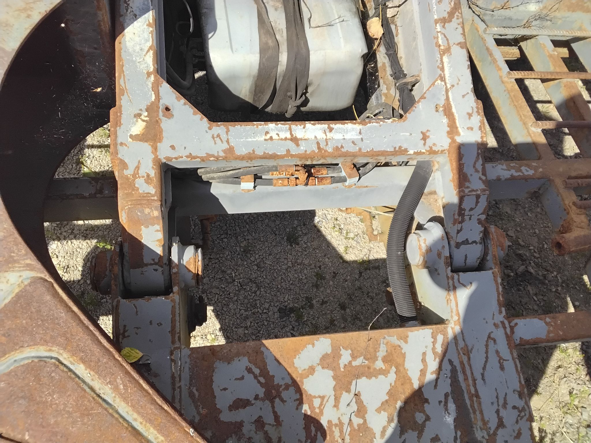 Image 8/18