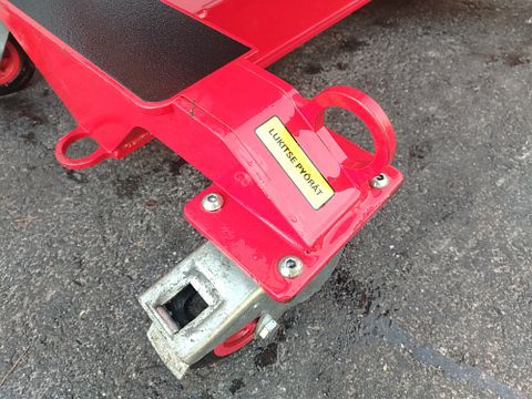 Image 7/10