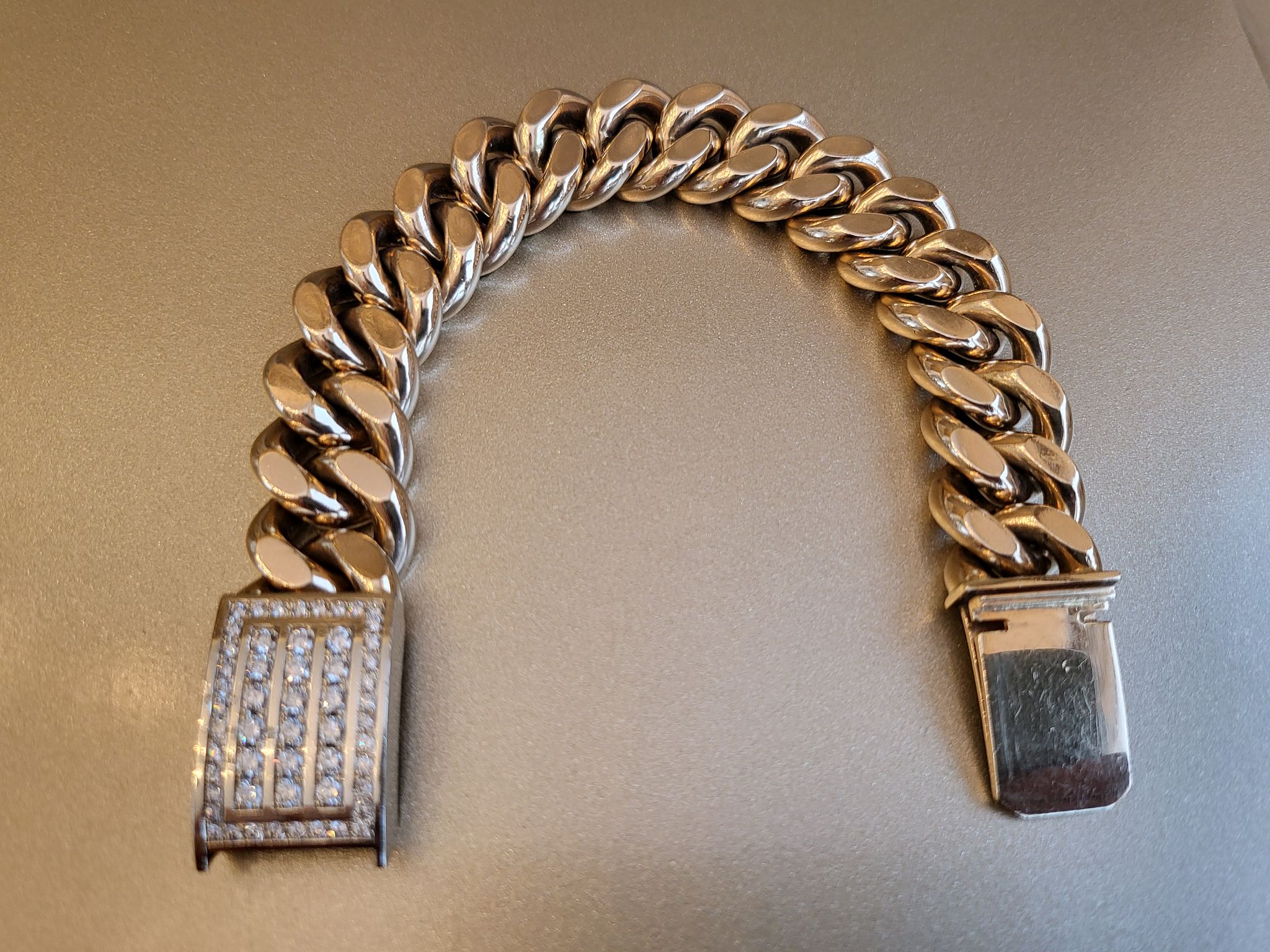 Image 7/15