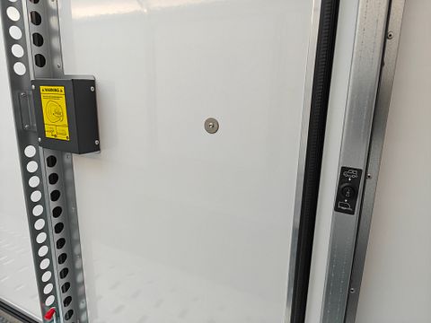 Image 11/18